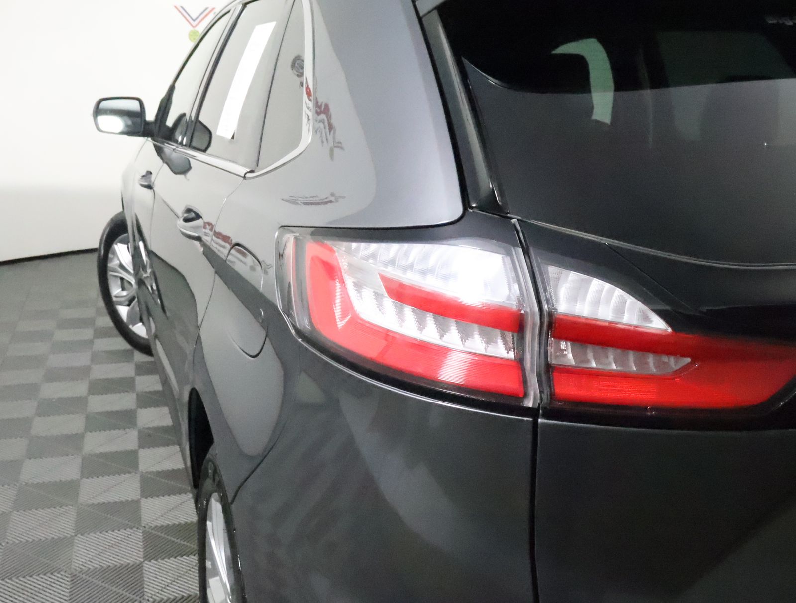 2022 Ford Edge Titanium photo