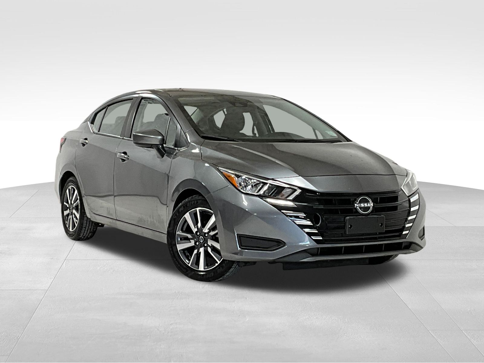 2023 Nissan Versa SV FWD