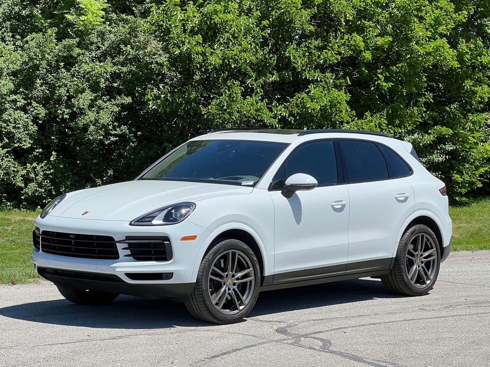White 2023 Porsche Cayenne Platinum Edition AWD SUV / Crossover All-Wheel Drive 8-Speed Automatic