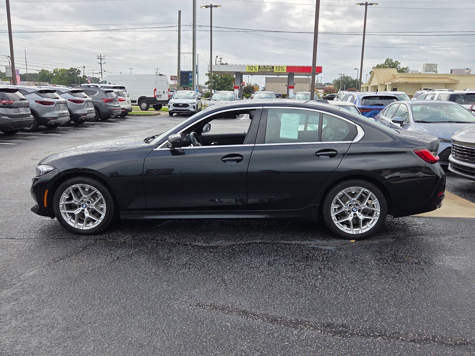 Used 2025 Black BMW 330i image 4