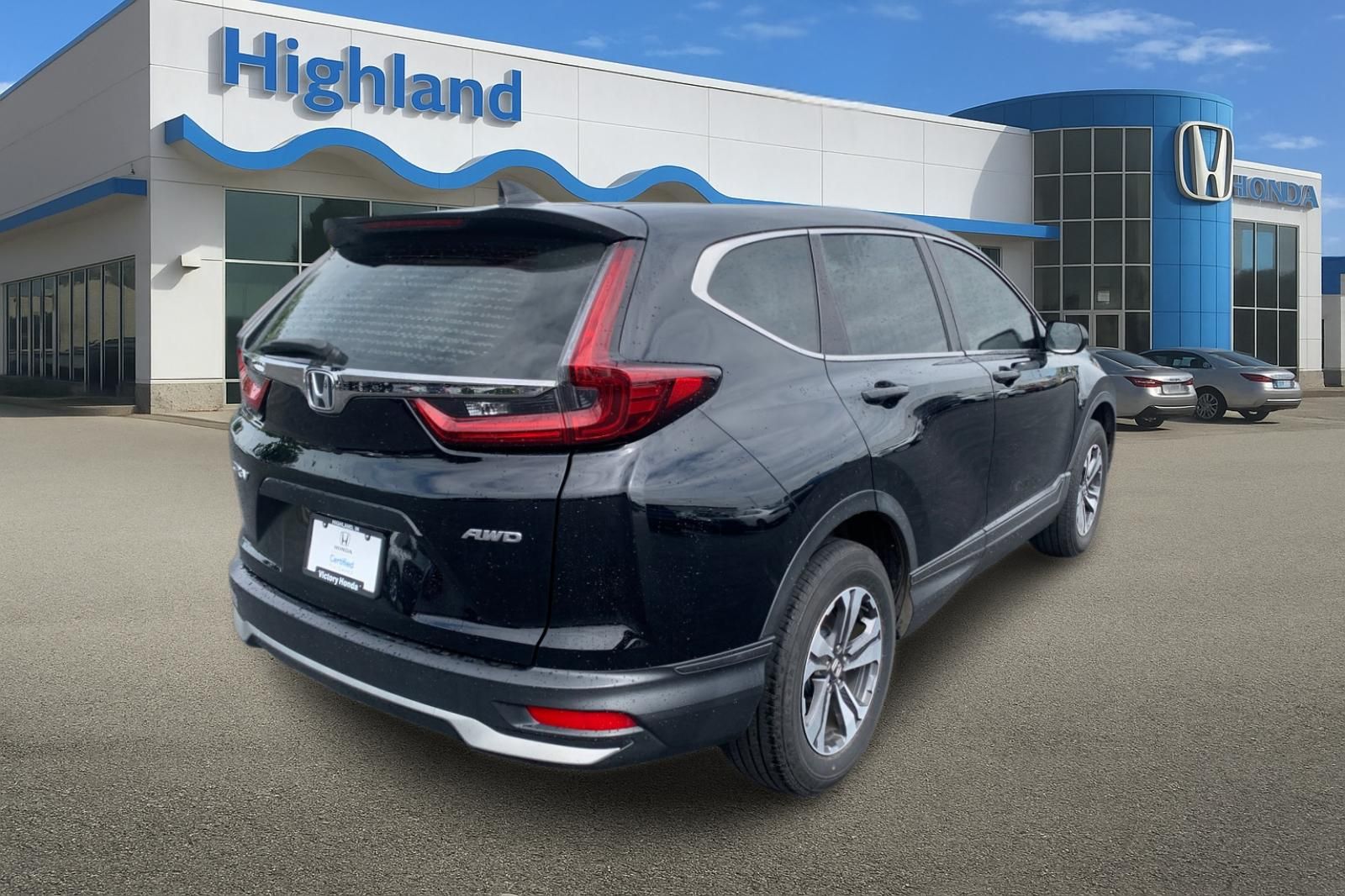 View vehicle photo 5