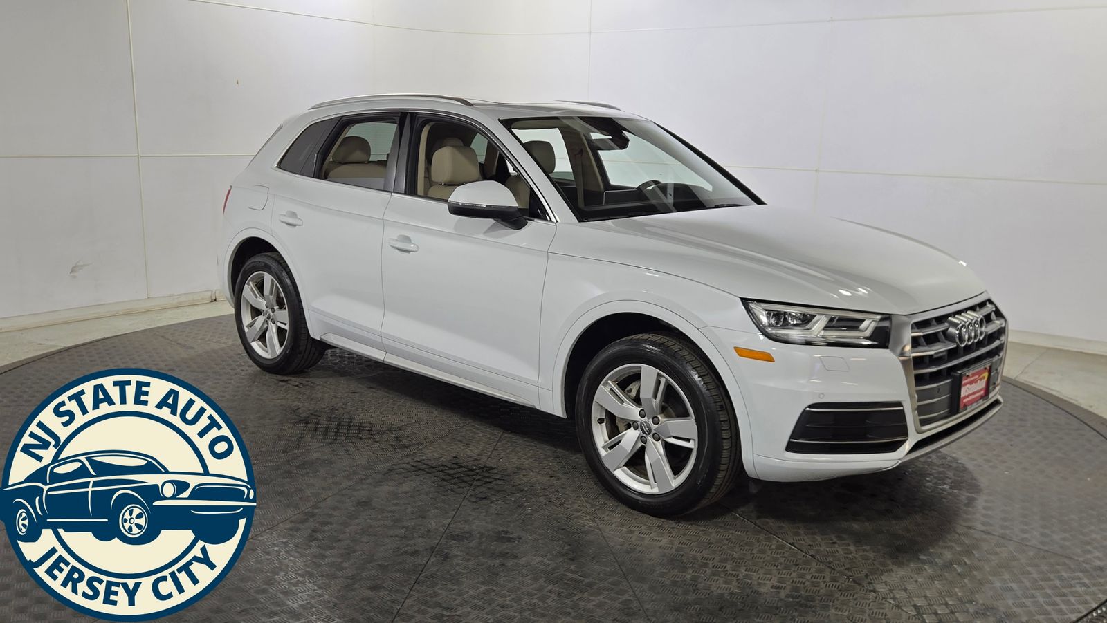 Glacier White 2019 Audi Q5 quattro Premium Plus 45 TFSI SUV / Crossover All-Wheel Drive 7-Speed Automatic
