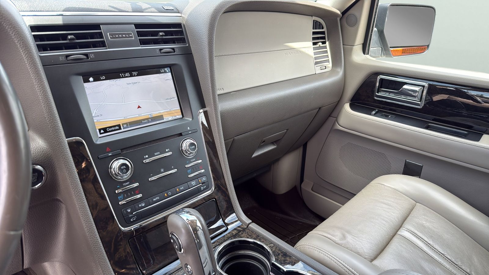 Used Car 2017 Lincoln Navigator  Select For Sale Under $20,000 In Austin, Texas