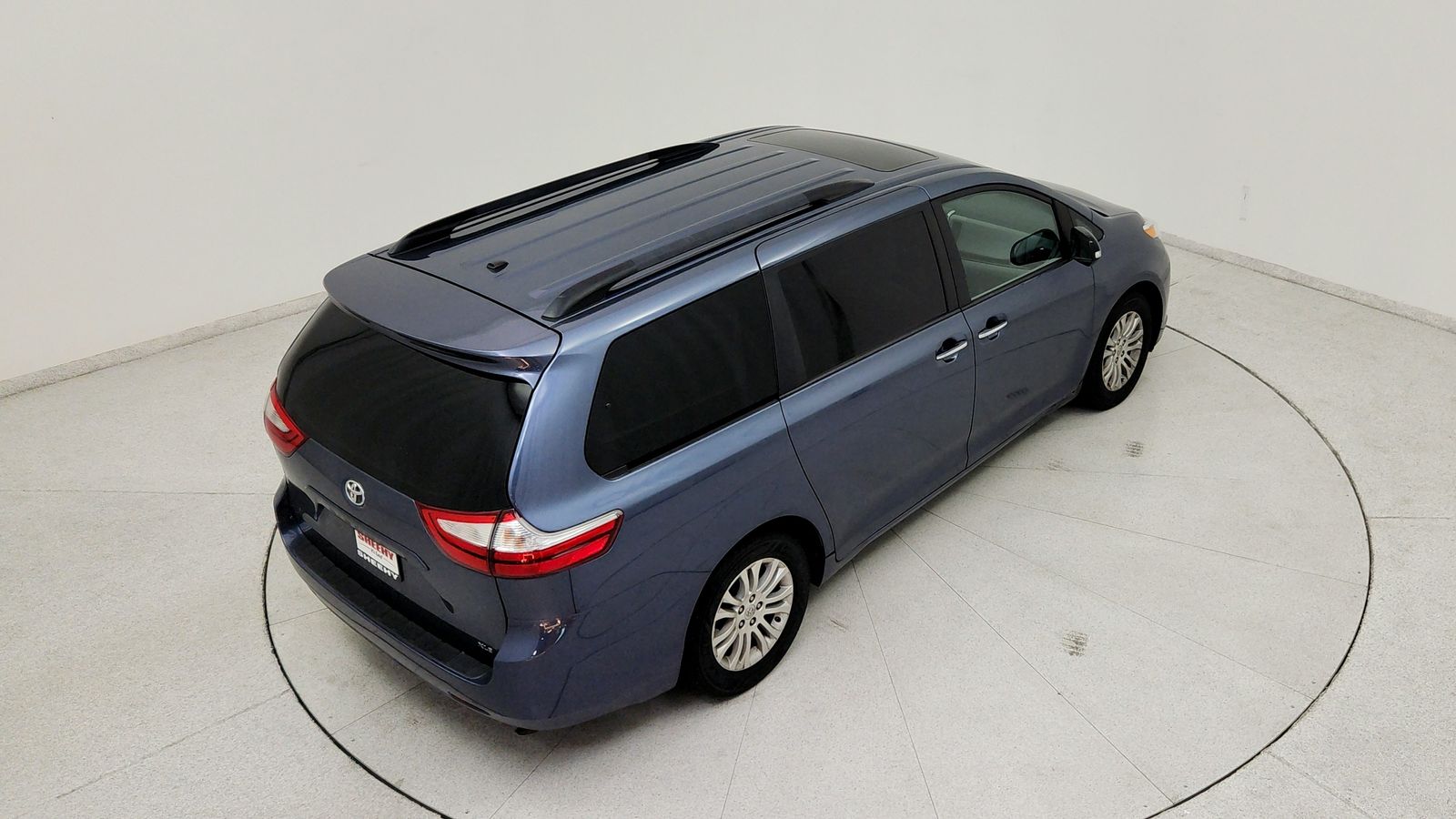 Used 2015 Blue Toyota XLE image 19