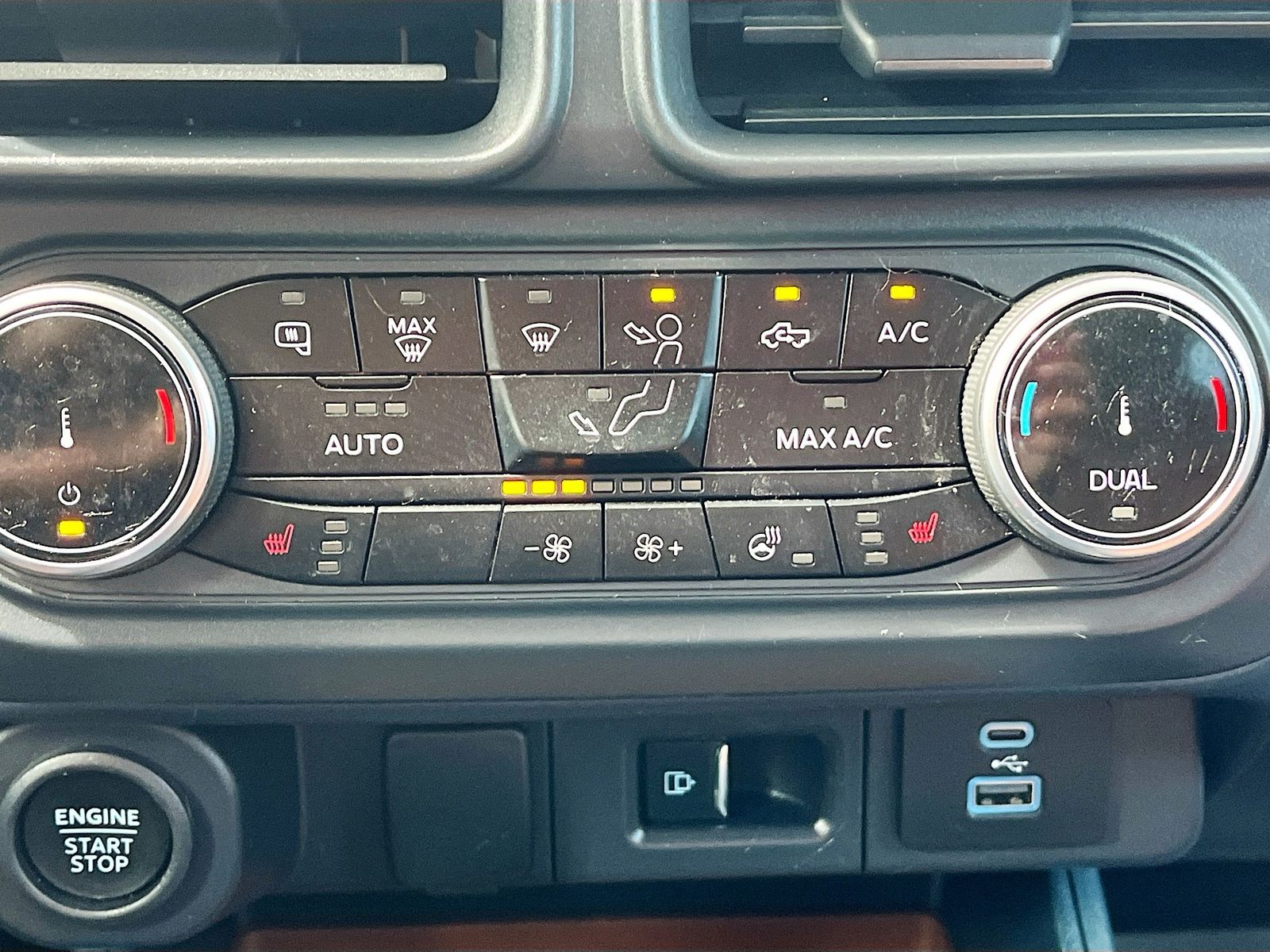 Used 2024 Gray Ford Lariat image 16