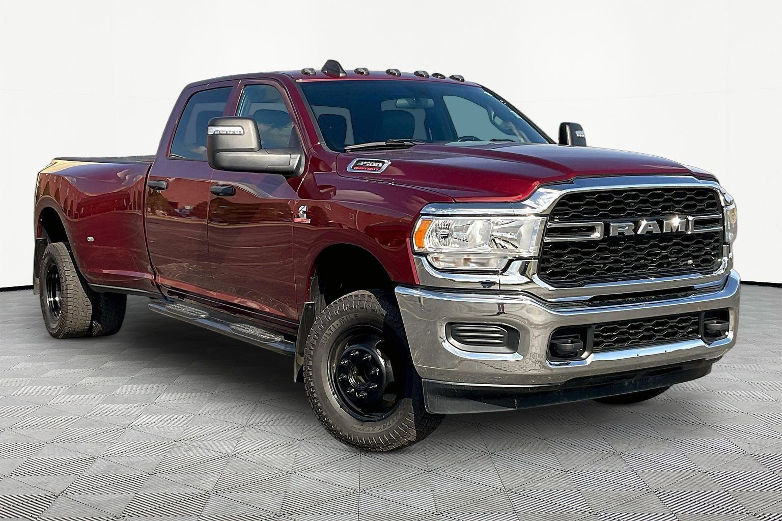 2024 RAM 3500 Tradesman Crew Cab LB DRW 4WD
