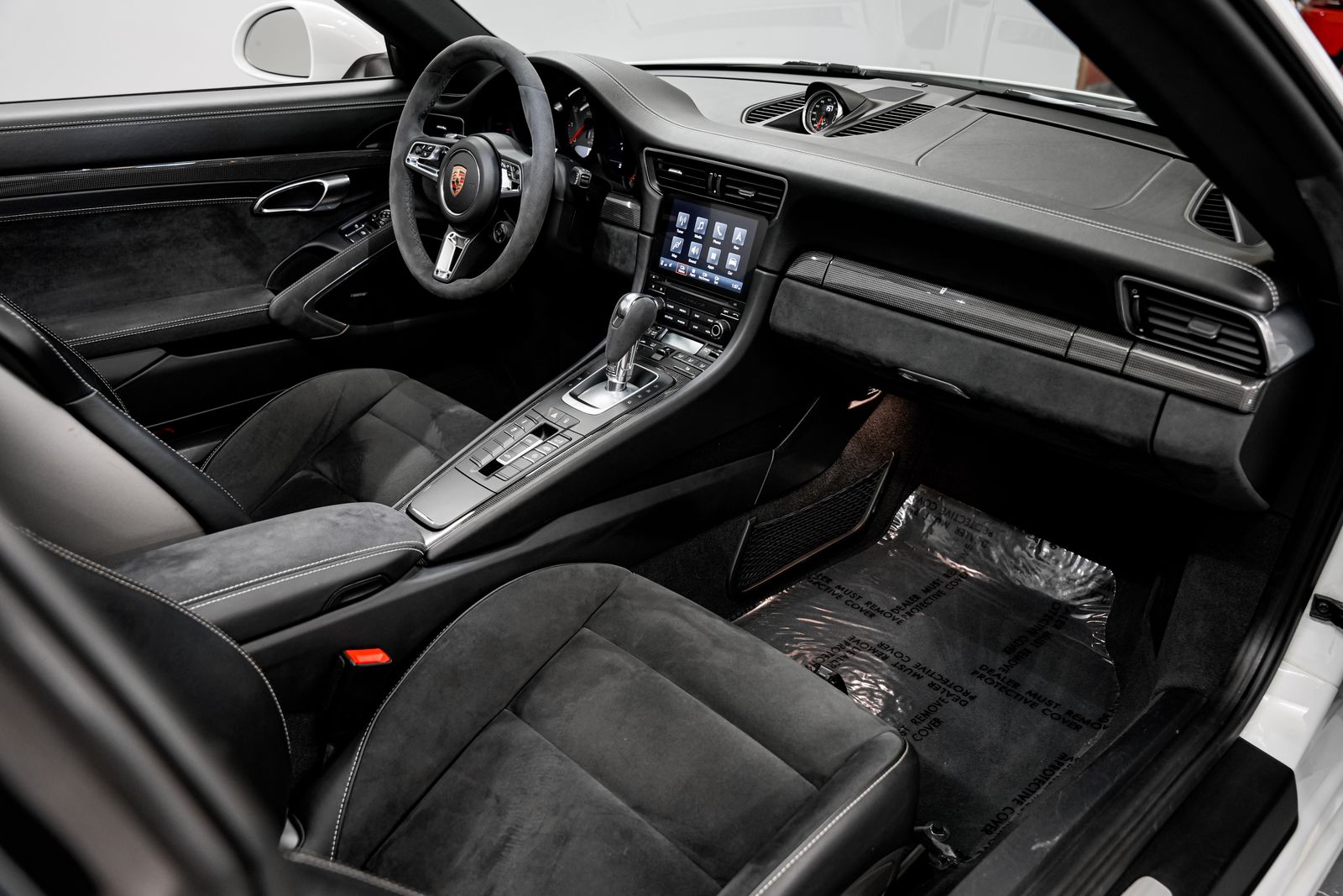 2019 Porsche 911 Targa 4 GTS — photo 31