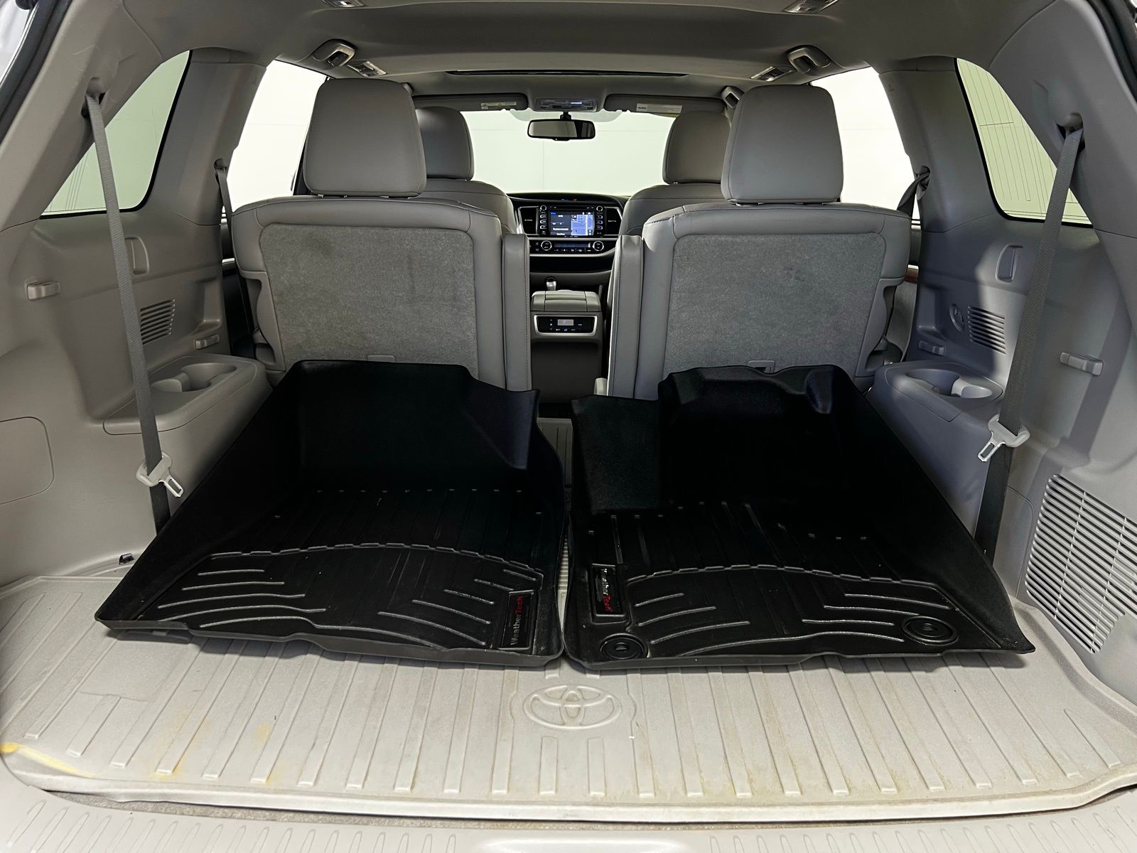 2016 Toyota Highlander Limited 31