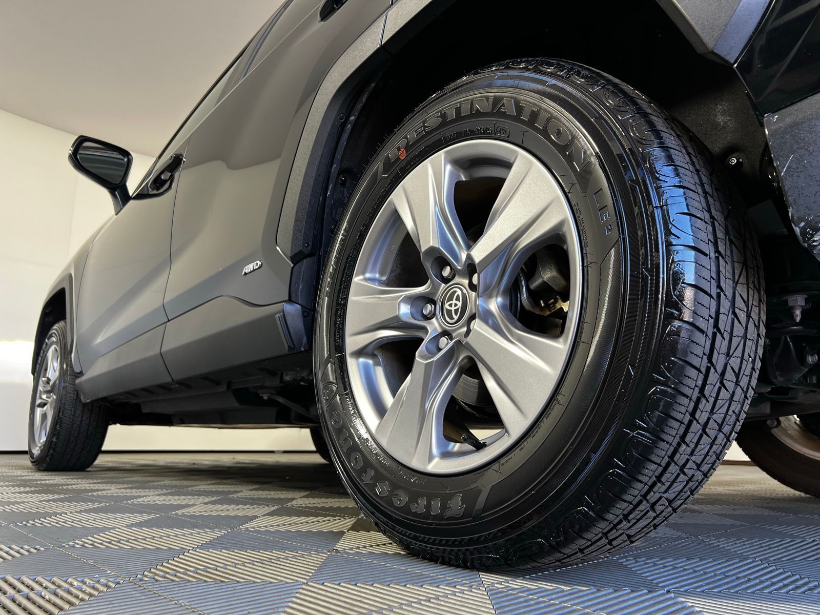 Thumbnail: 2025 Toyota RAV4 - 25