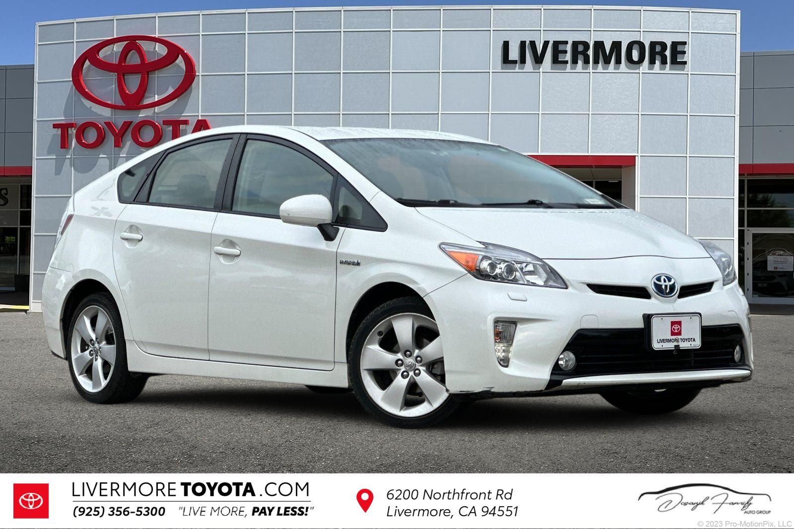White (Blizzard Pearl) 2012 Toyota Prius Five Hatchback Front-Wheel Drive Continuously Variable Transmission