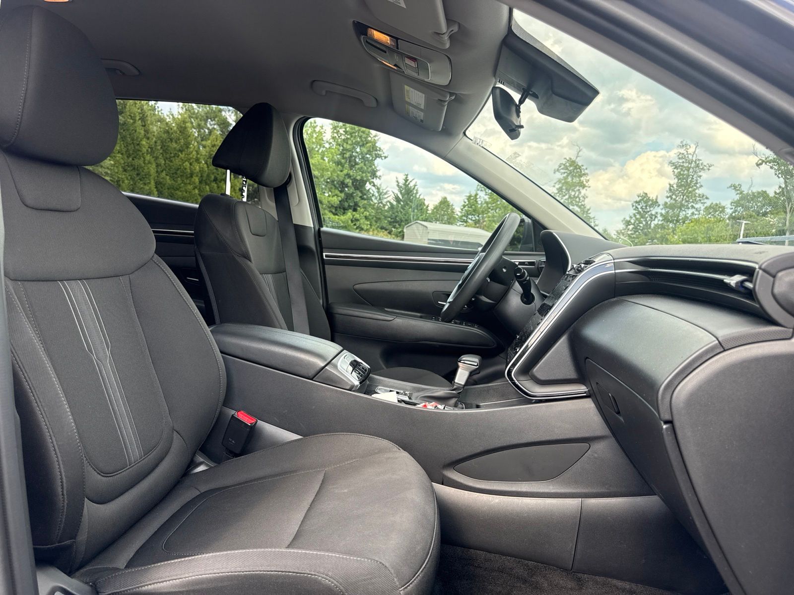 Used 2024 Gray Hyundai SEL image 29