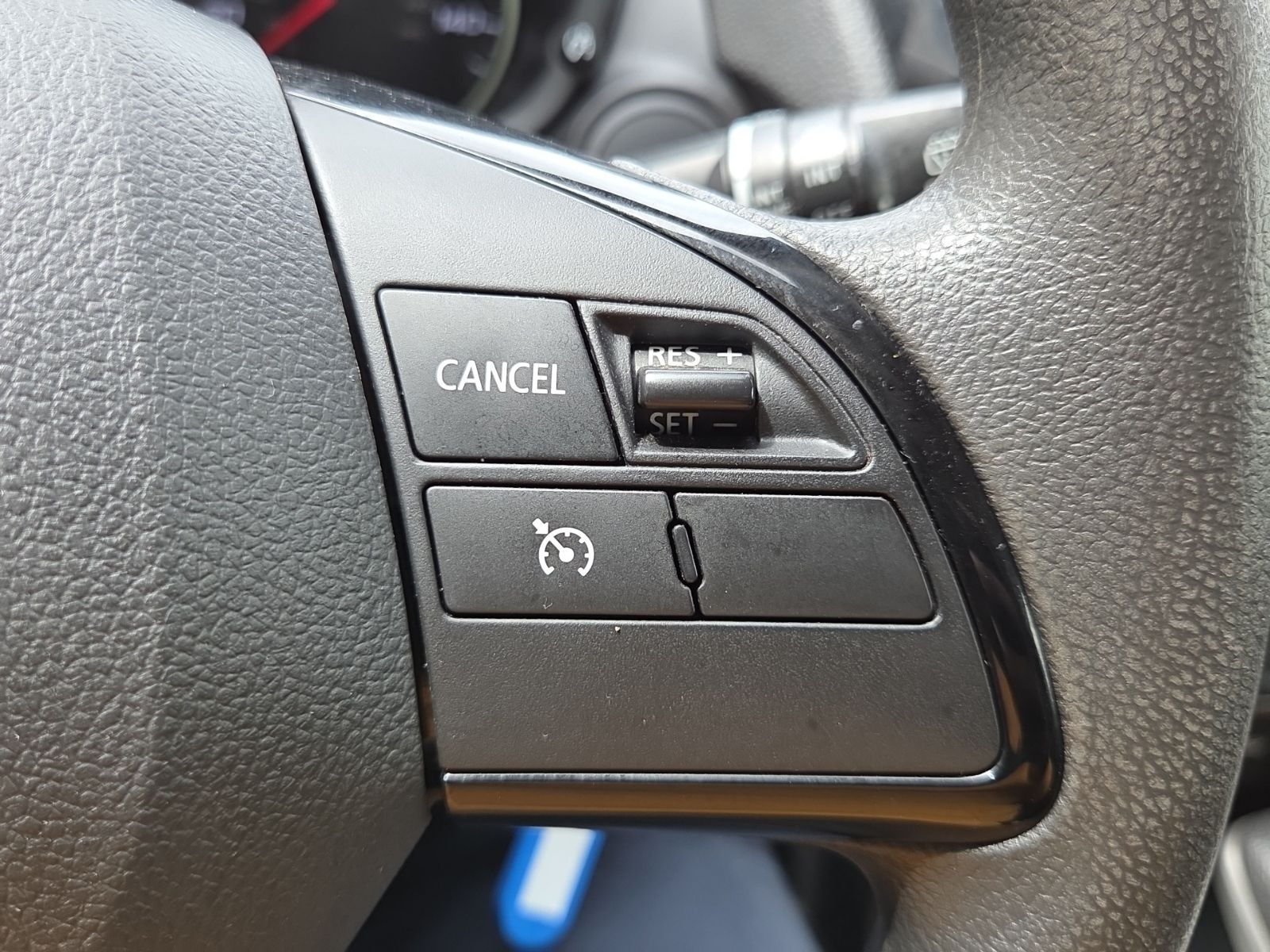 Used 2024  Mitsubishi ES image 26