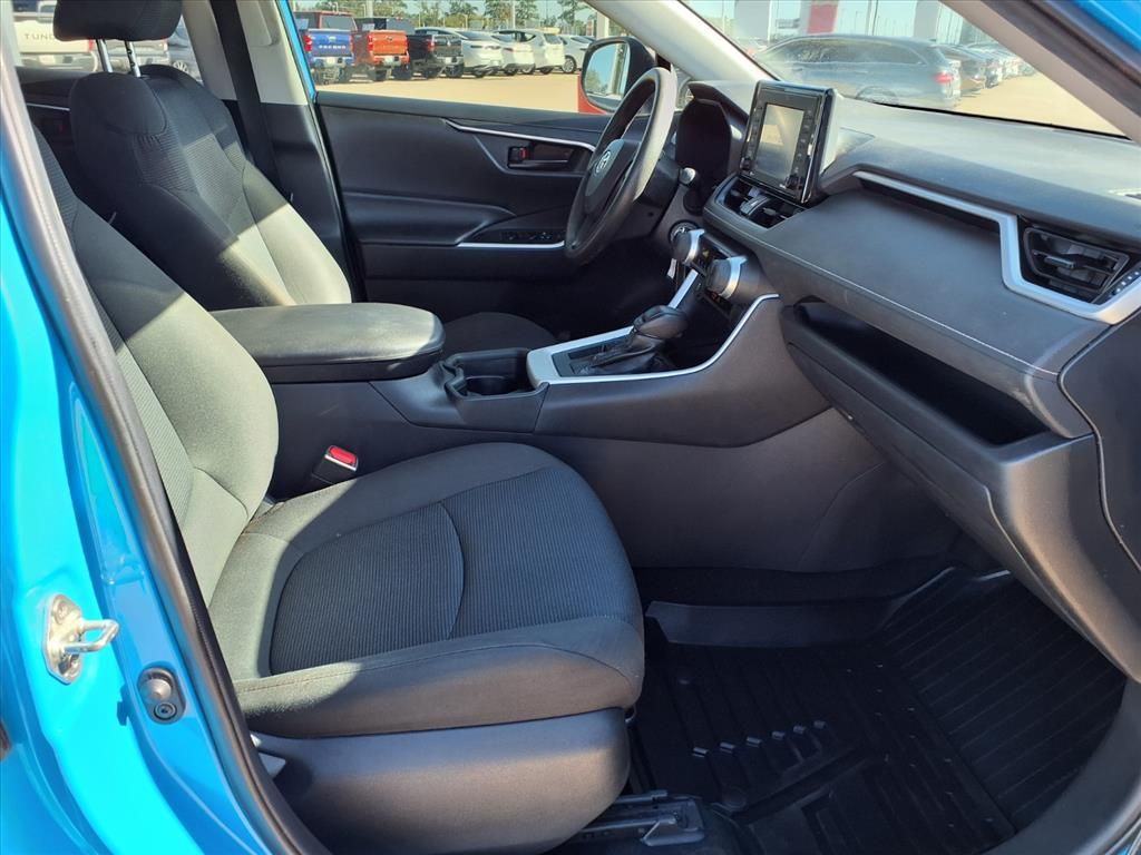 2020 Toyota RAV4 LE Blue at Gullo Toyota