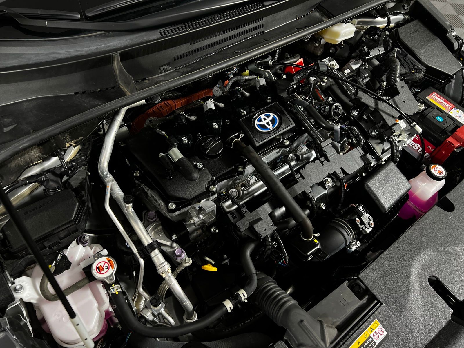 Thumbnail: 2024 Toyota Corolla - 10