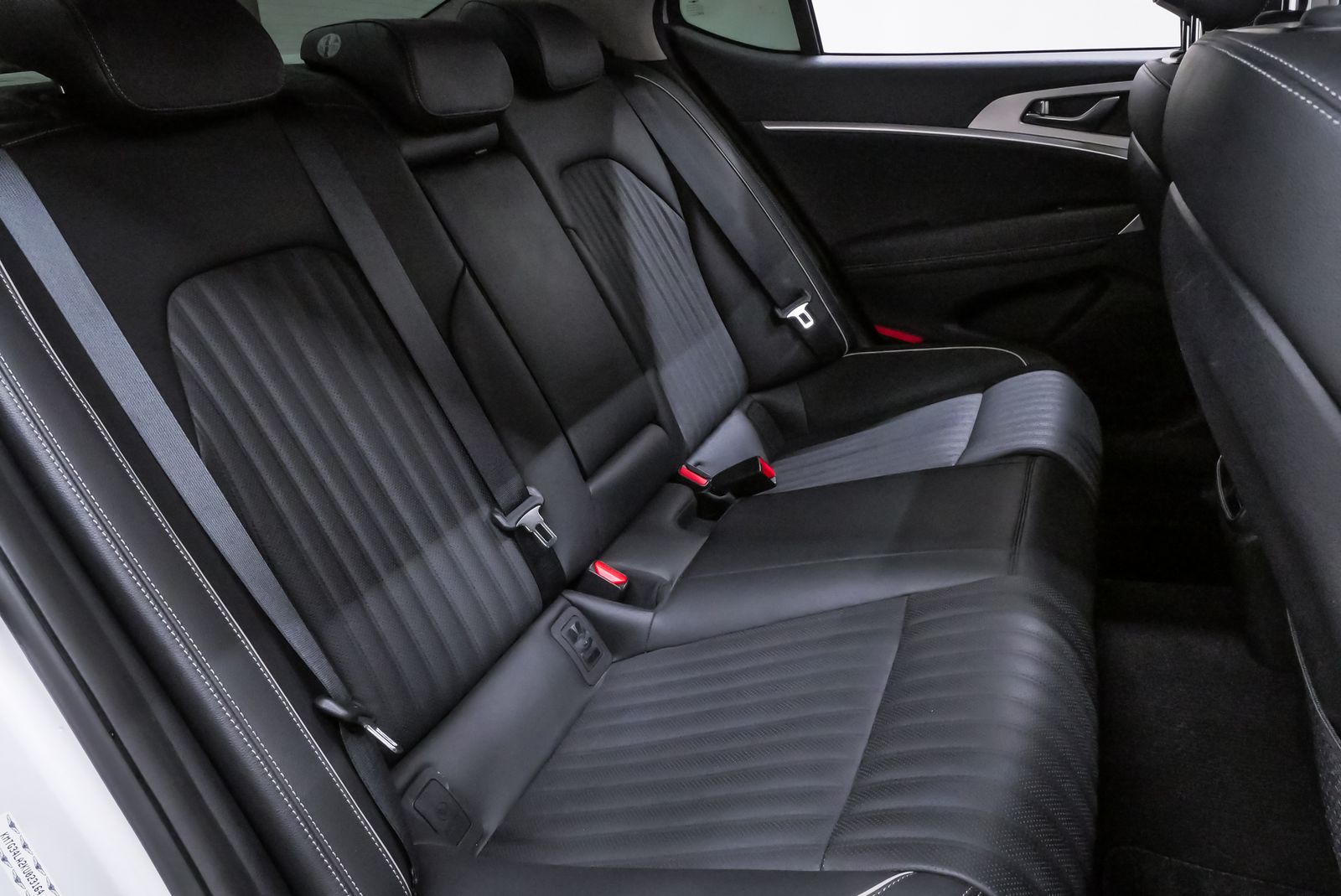 2019 Genesis G70 2.0T Advanced Silver at Autostrade