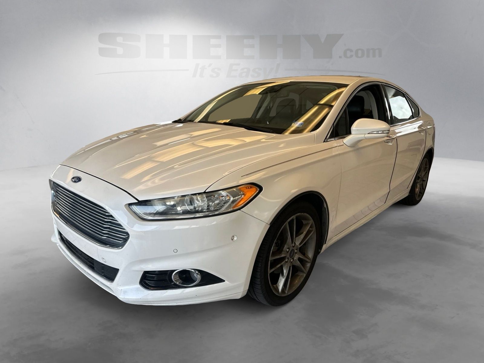 Used 2014 White Platinum Clearcoat Metallic Ford Titanium image 15