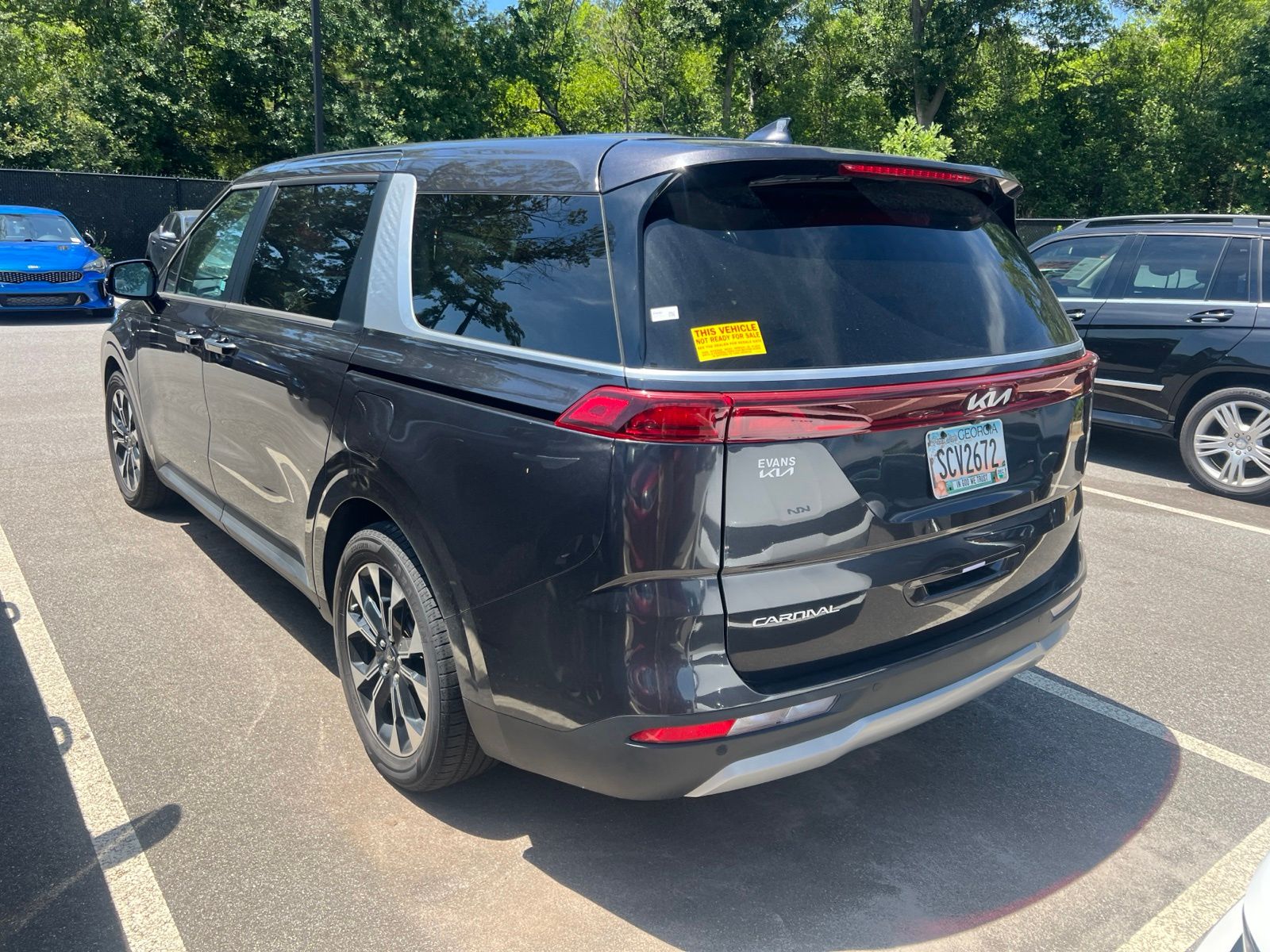 Used 2024 Kia Carnival Van