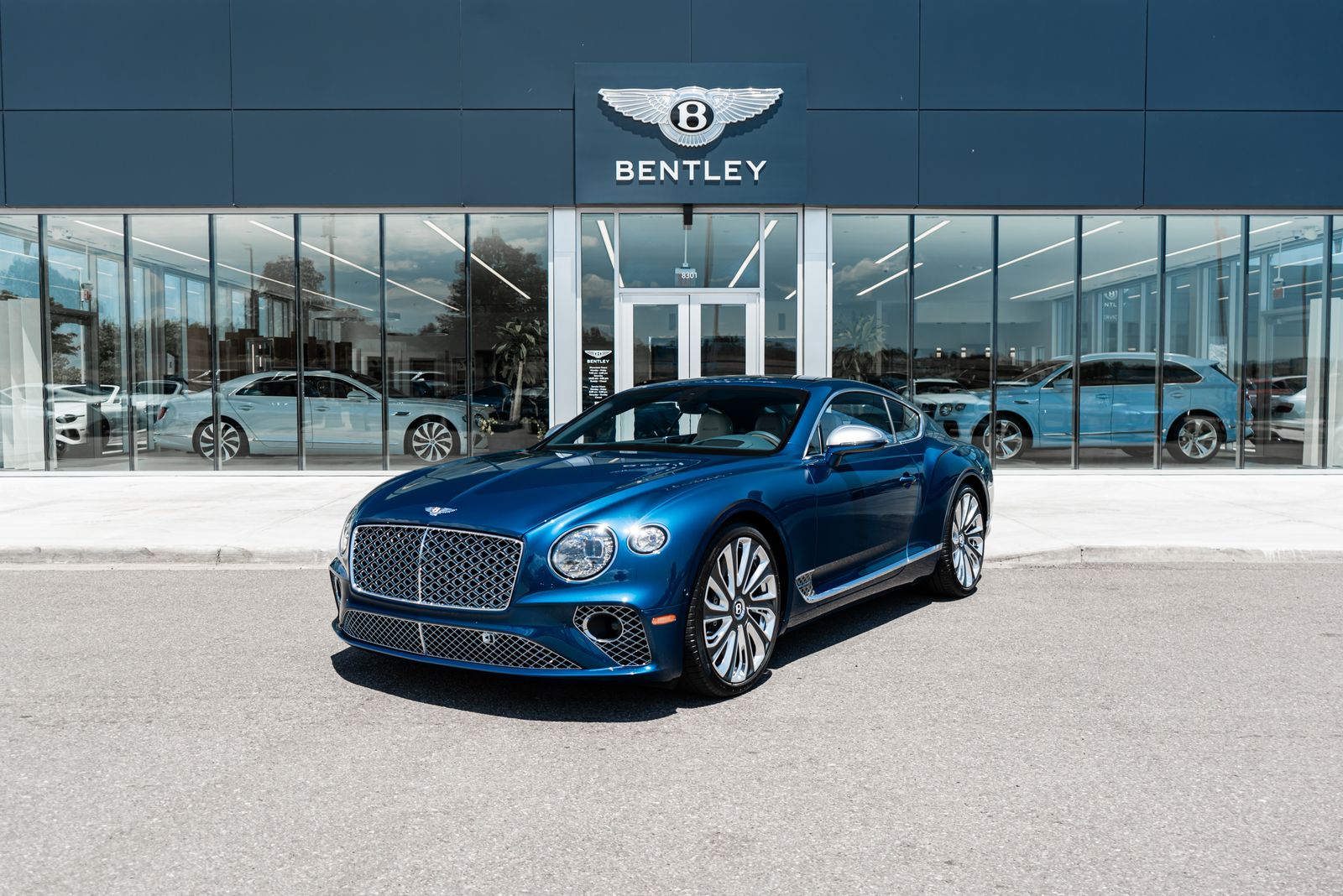 2023 Bentley Continental GT V8 Mulliner's photo