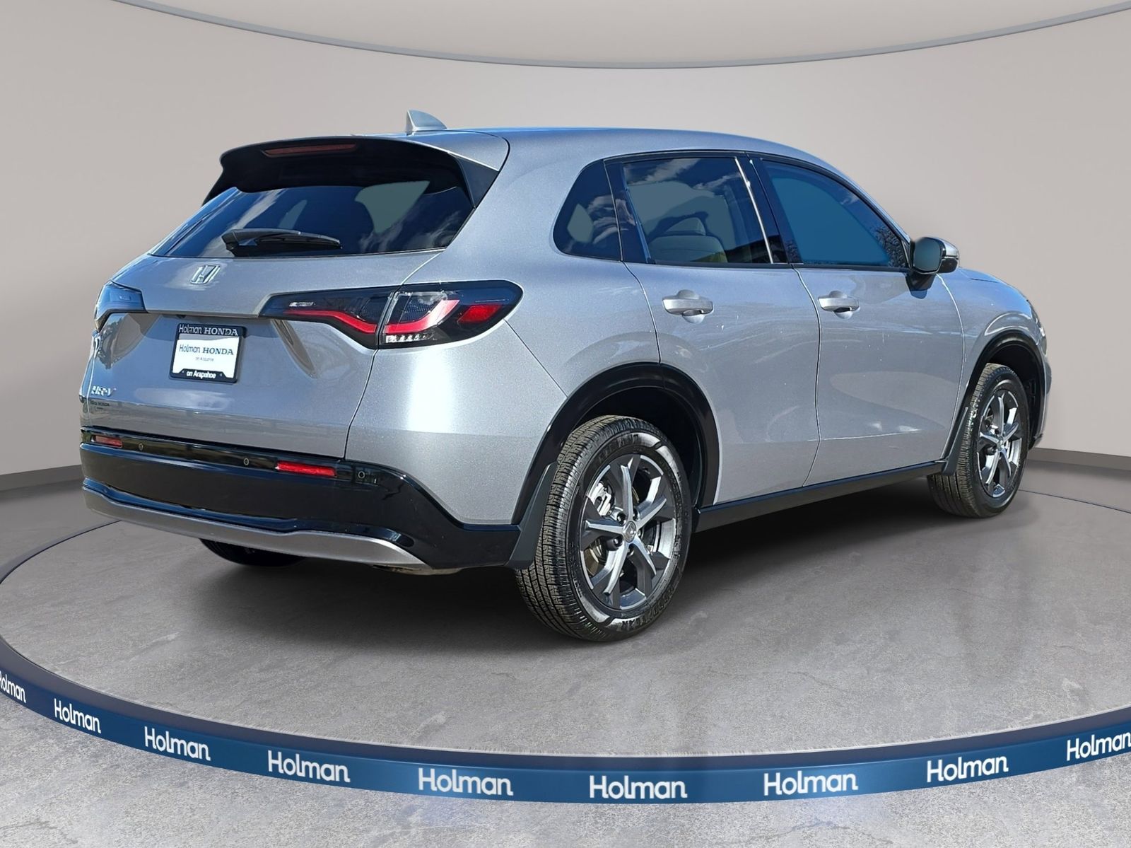 View vehicle photo 6