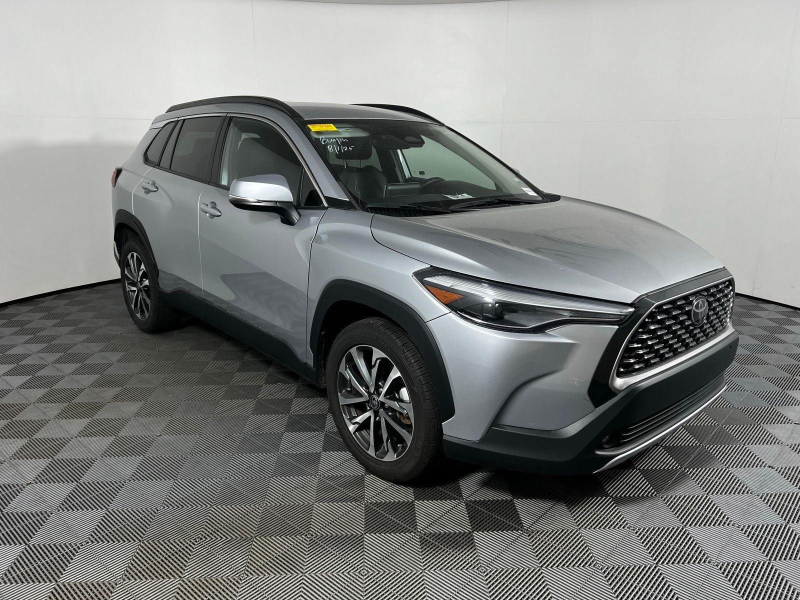 Thumbnail: 2023 Toyota Corolla Cross - 3