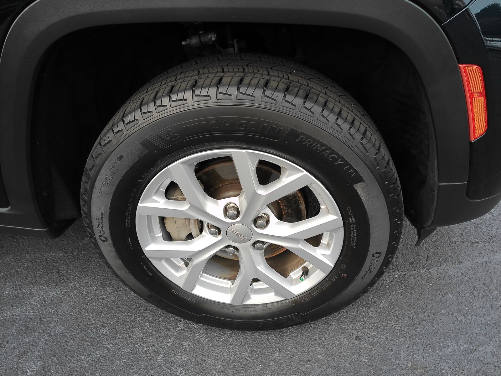 Used 2024 Black Jeep Limited image 27