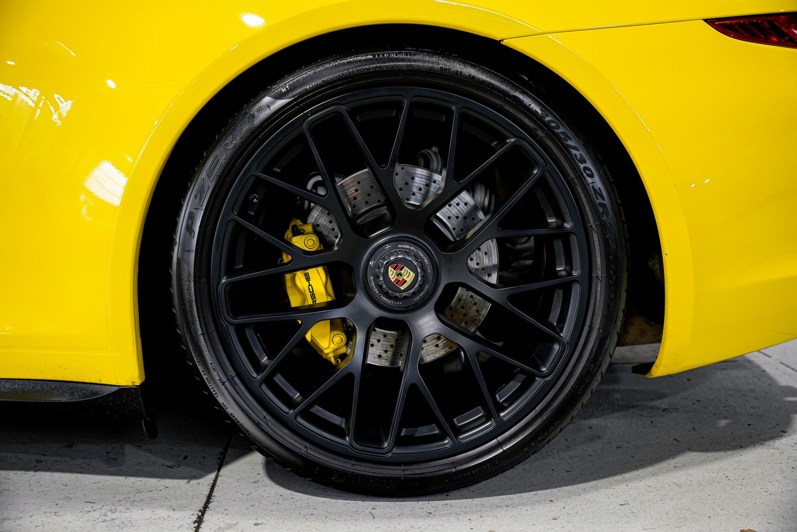 2015 Porsche 911 Carrera GTS — photo 47