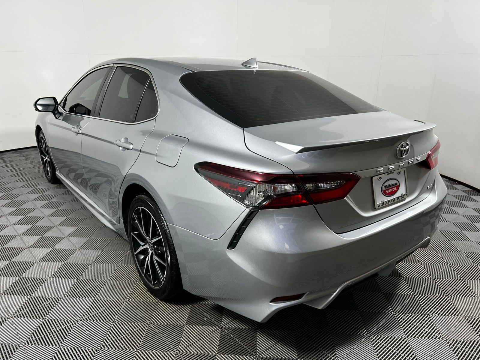 Thumbnail: 2022 Toyota Camry - 7