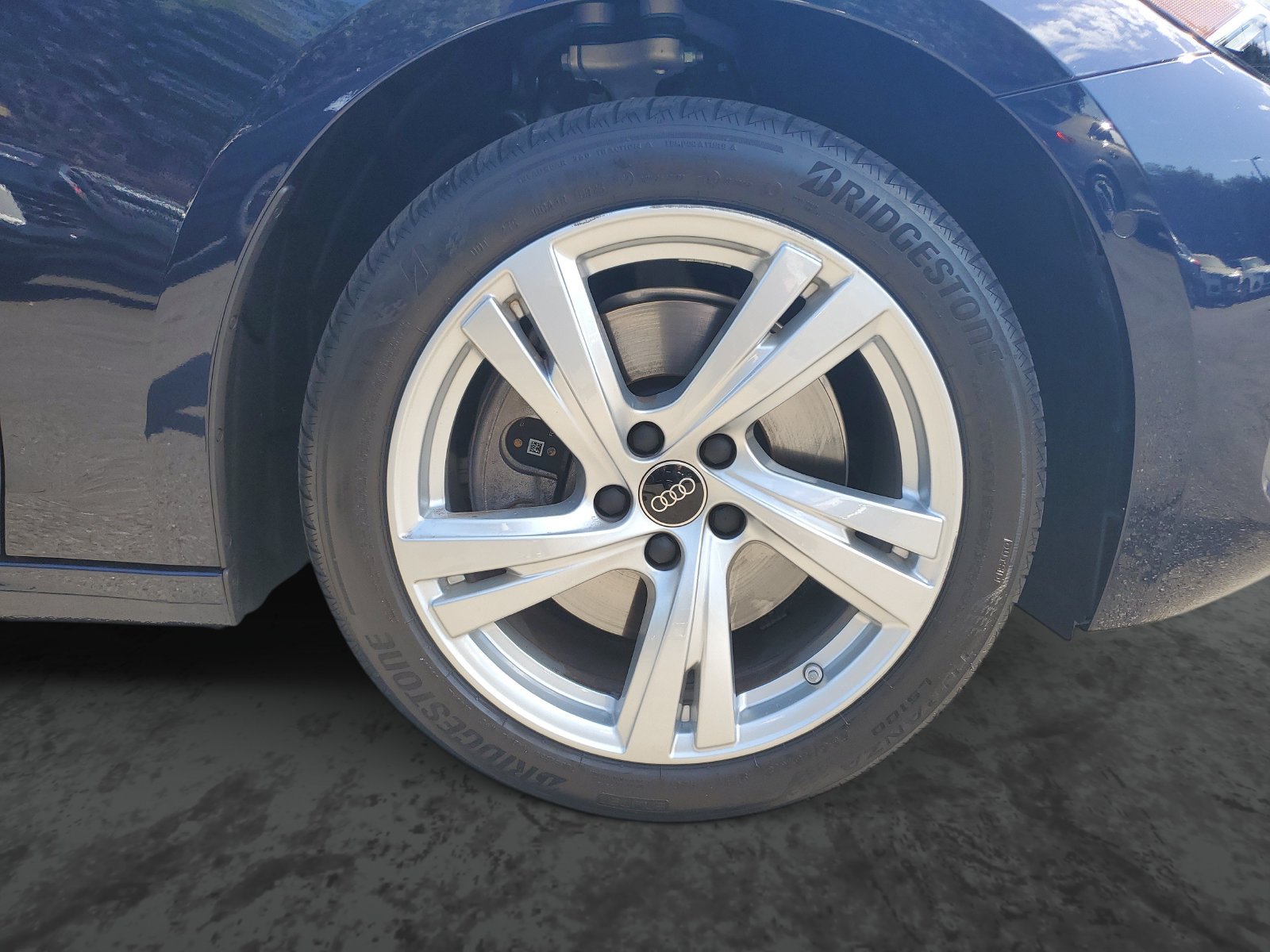 Vehicle photo