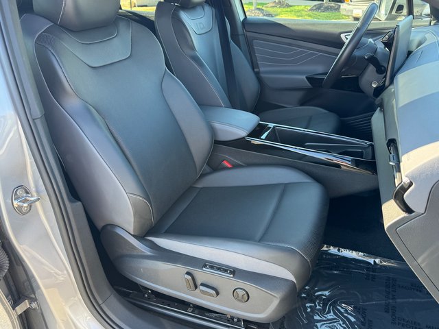 Used 2023 Silver Volkswagen Pro S image 29
