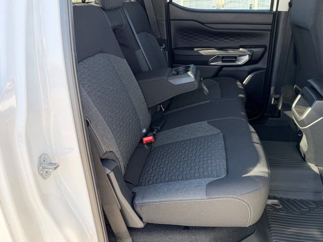 New 2025 Oxford White Ford XLT image 9
