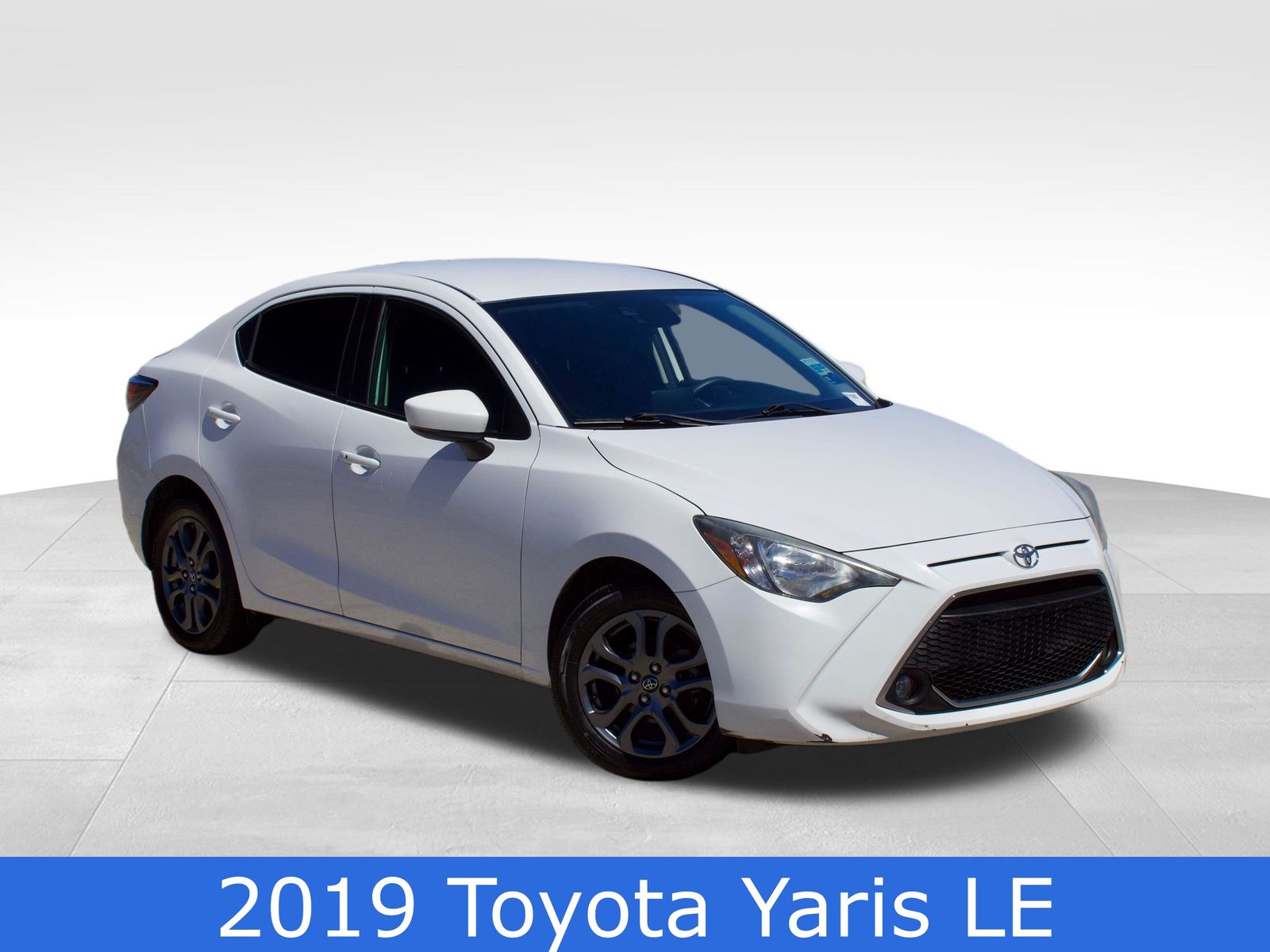 Frost 2019 Toyota Yaris LE Sedan FWD Sedan Front-Wheel Drive 6-Speed Automatic