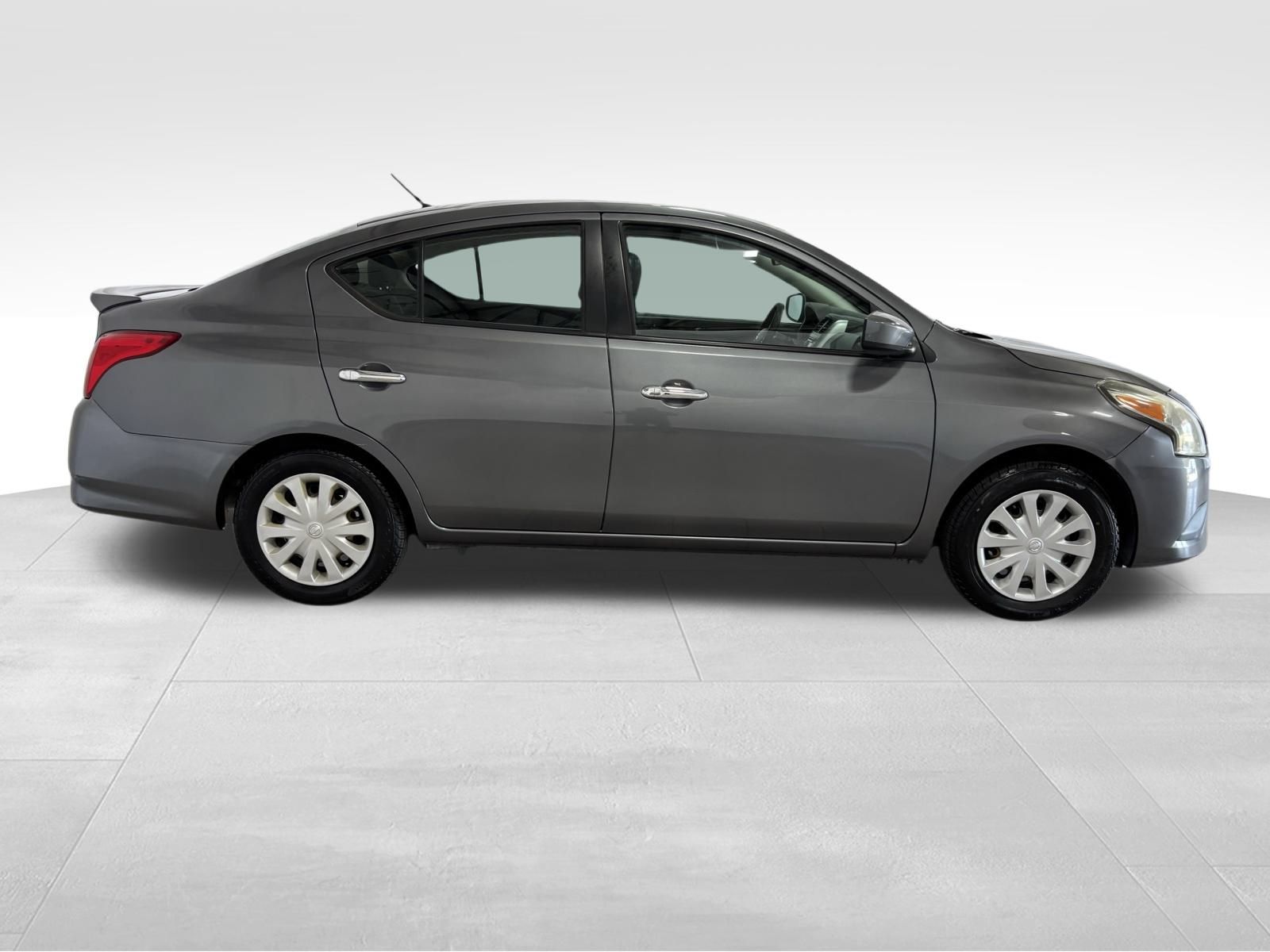 Used Car 2018 Nissan Versa  1.6 Sv For Sale Under $10,000 In Austin, Texas