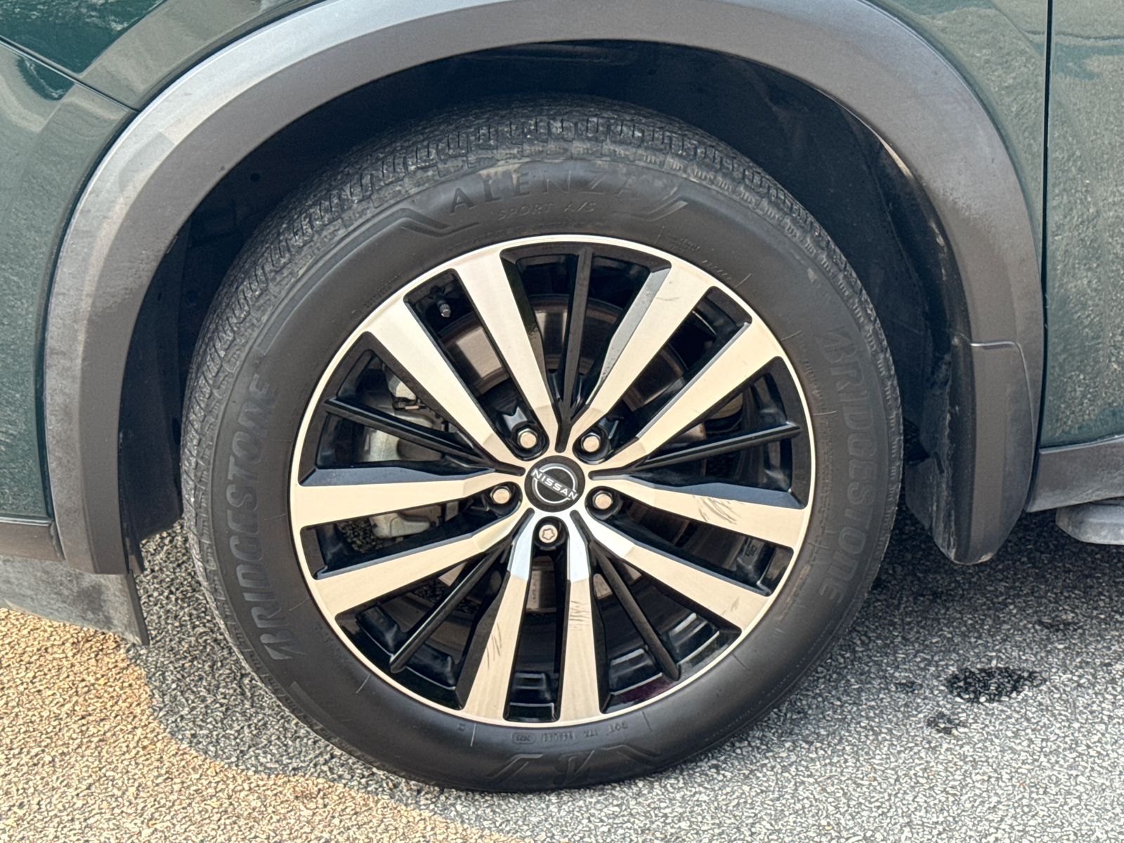 2024 Nissan Pathfinder Platinum photo 11