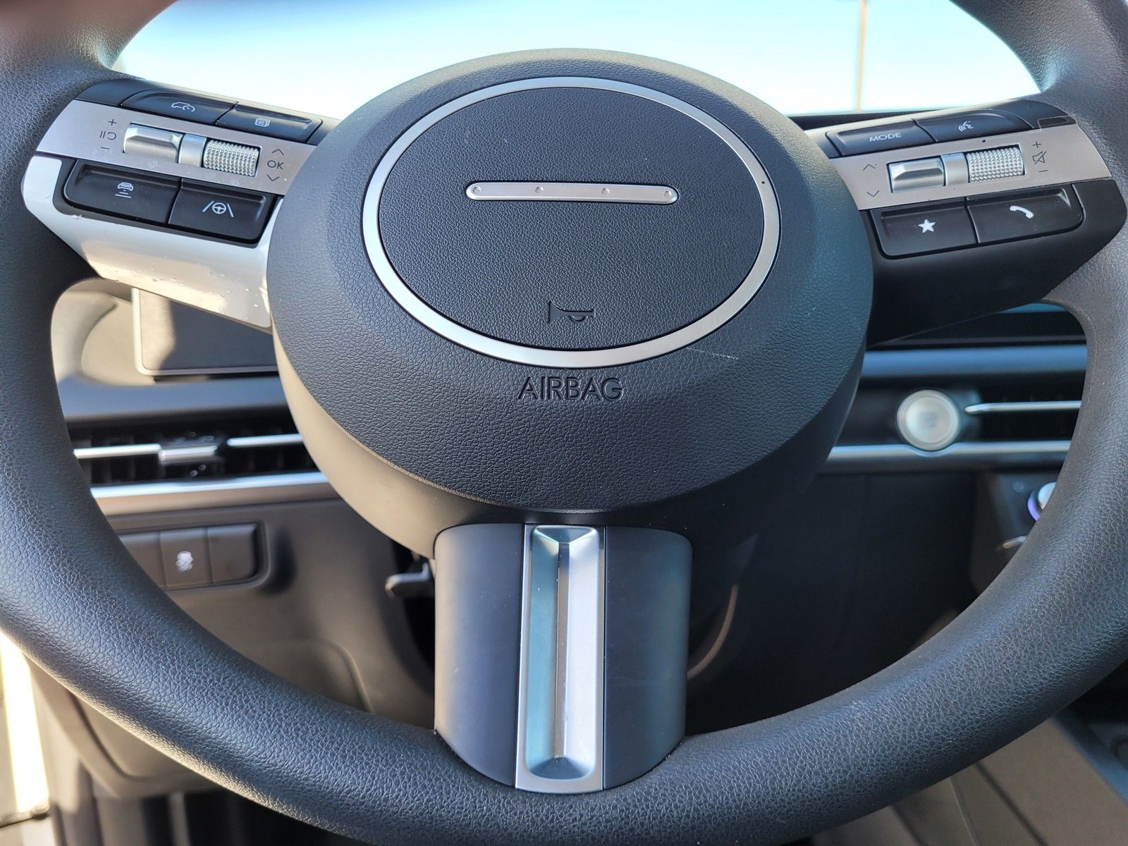 2025 Hyundai Tucson SE - Photo 32