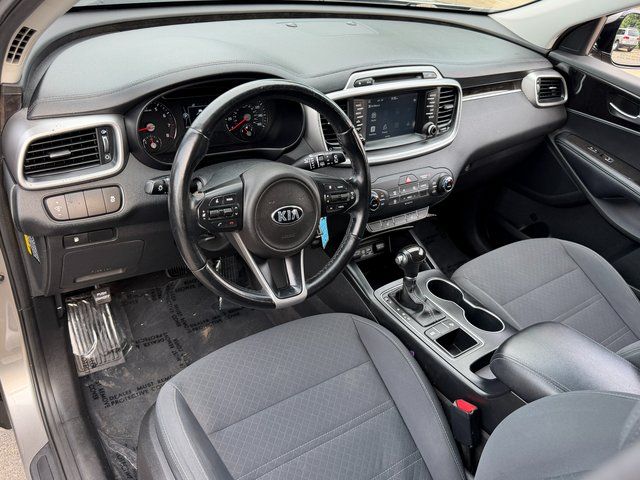 Used 2017 Titanium Silver Kia LX image 38