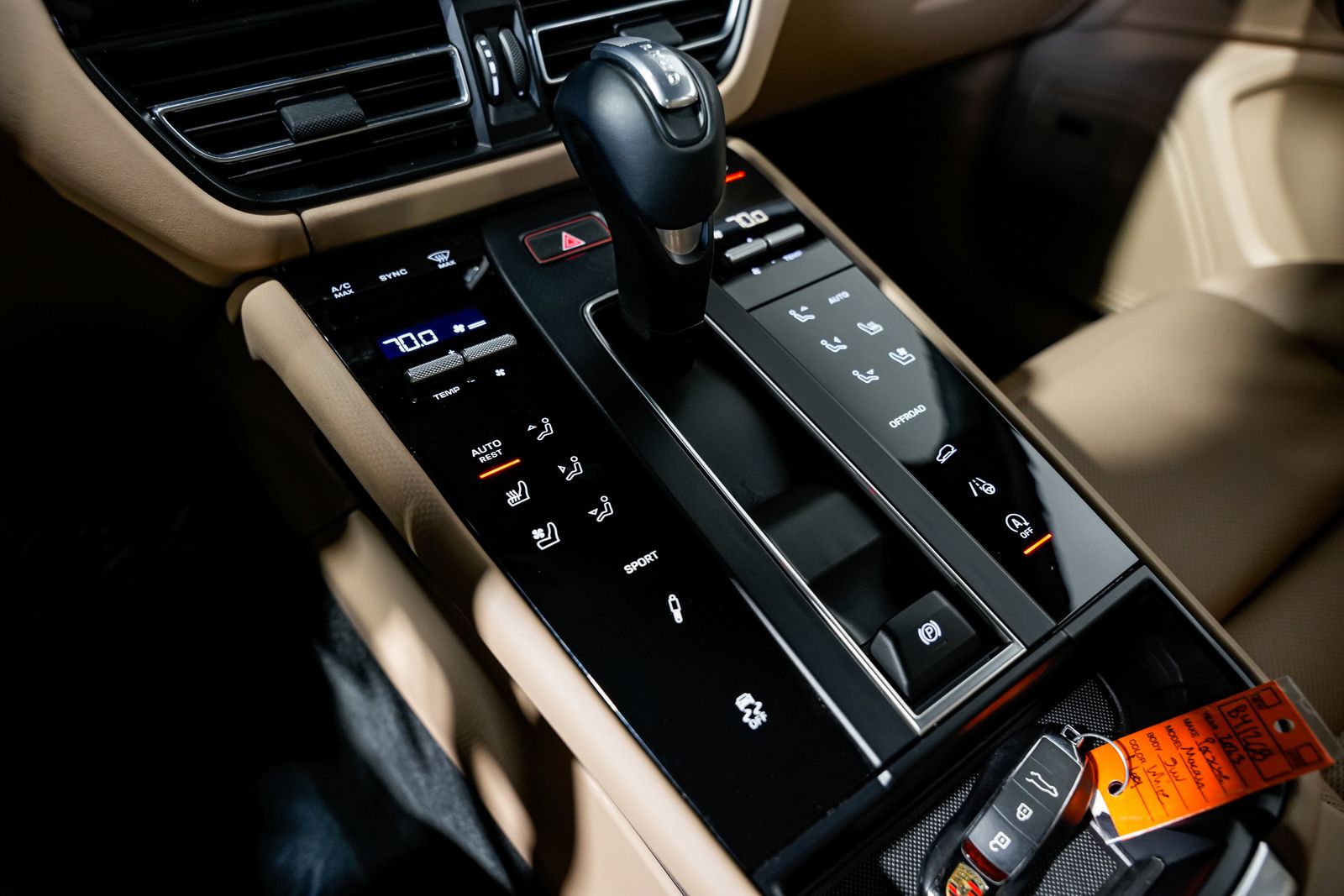 2023 Porsche Macan S — photo 13