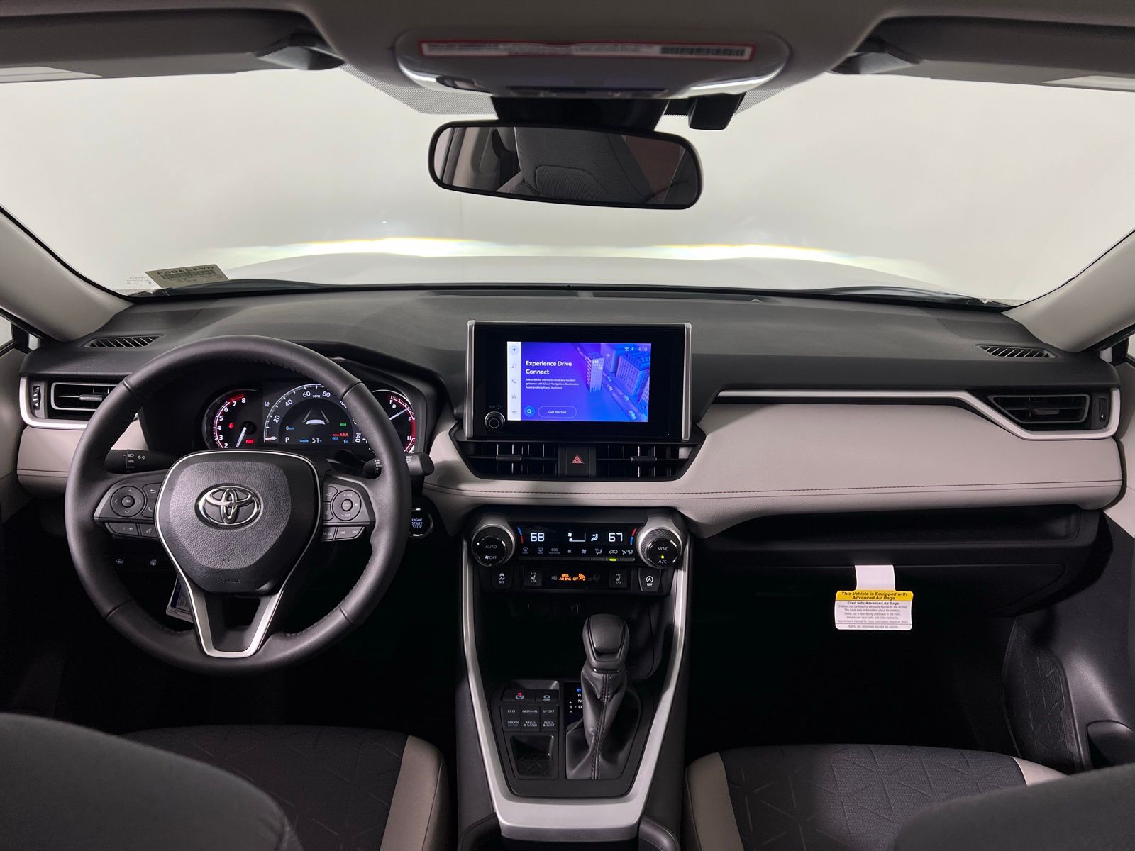 2025 Toyota RAV4 XLE 22