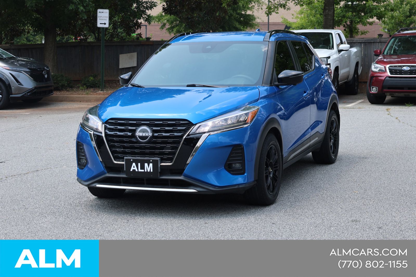 Used 2023 Blue Nissan SR image 3
