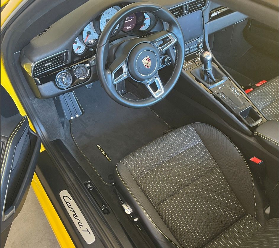 2018 Porsche 911 Carrera T — photo 1