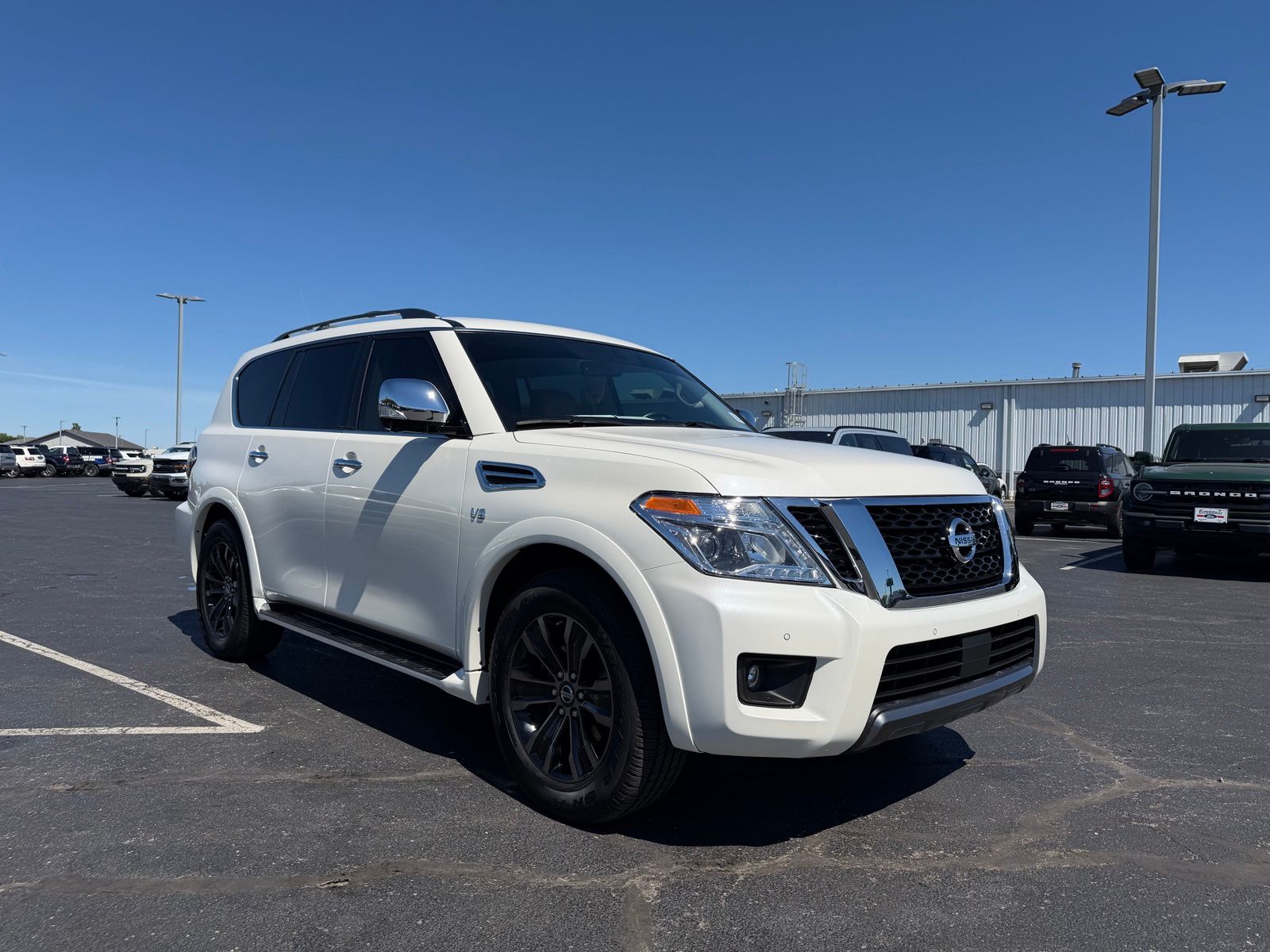 2020 Nissan Armada image 4
