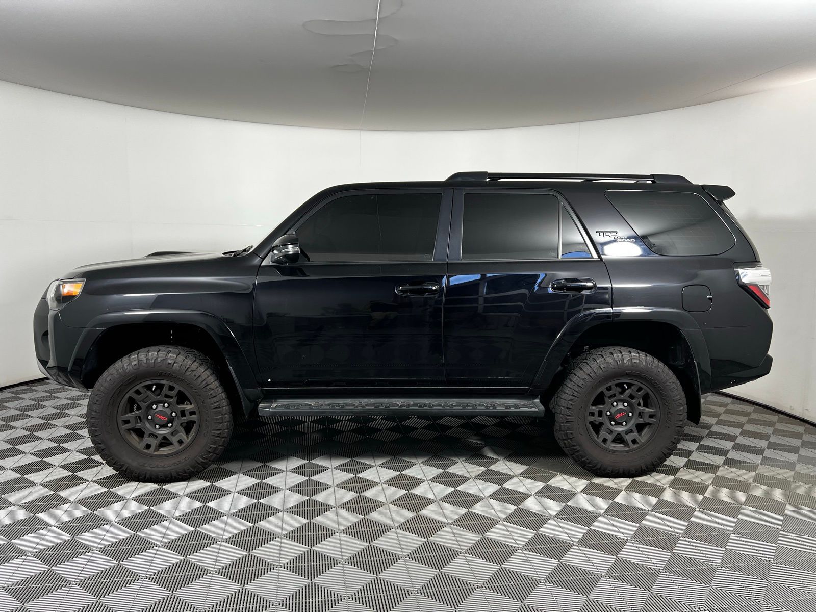 2024 Toyota 4Runner TRD Off Road 8