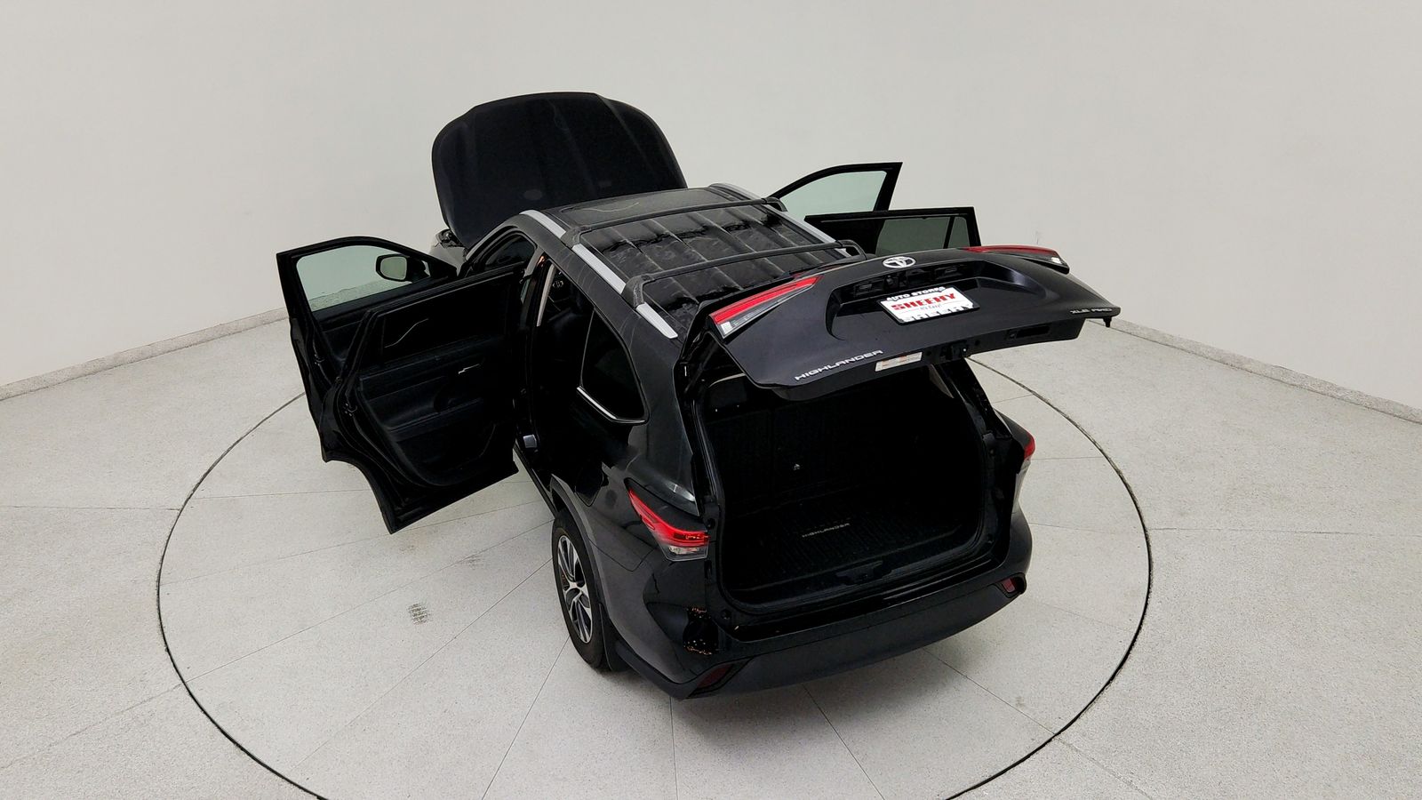 Used 2022 Black Toyota XLE image 23