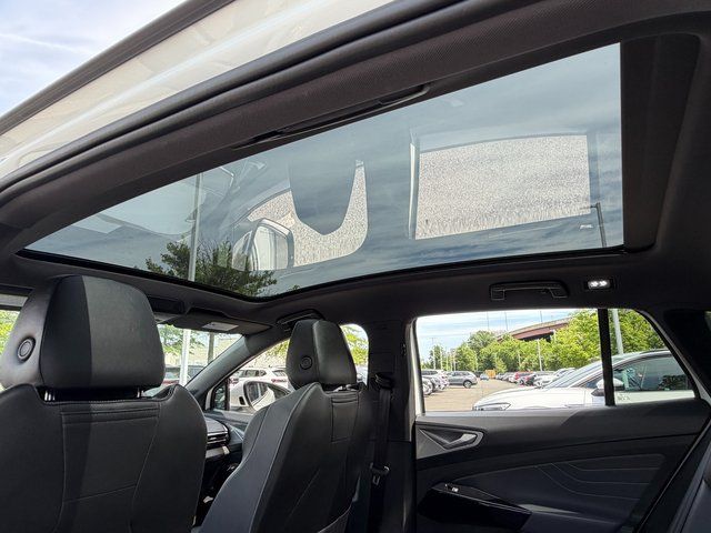 Used 2024 White Volkswagen S image 11