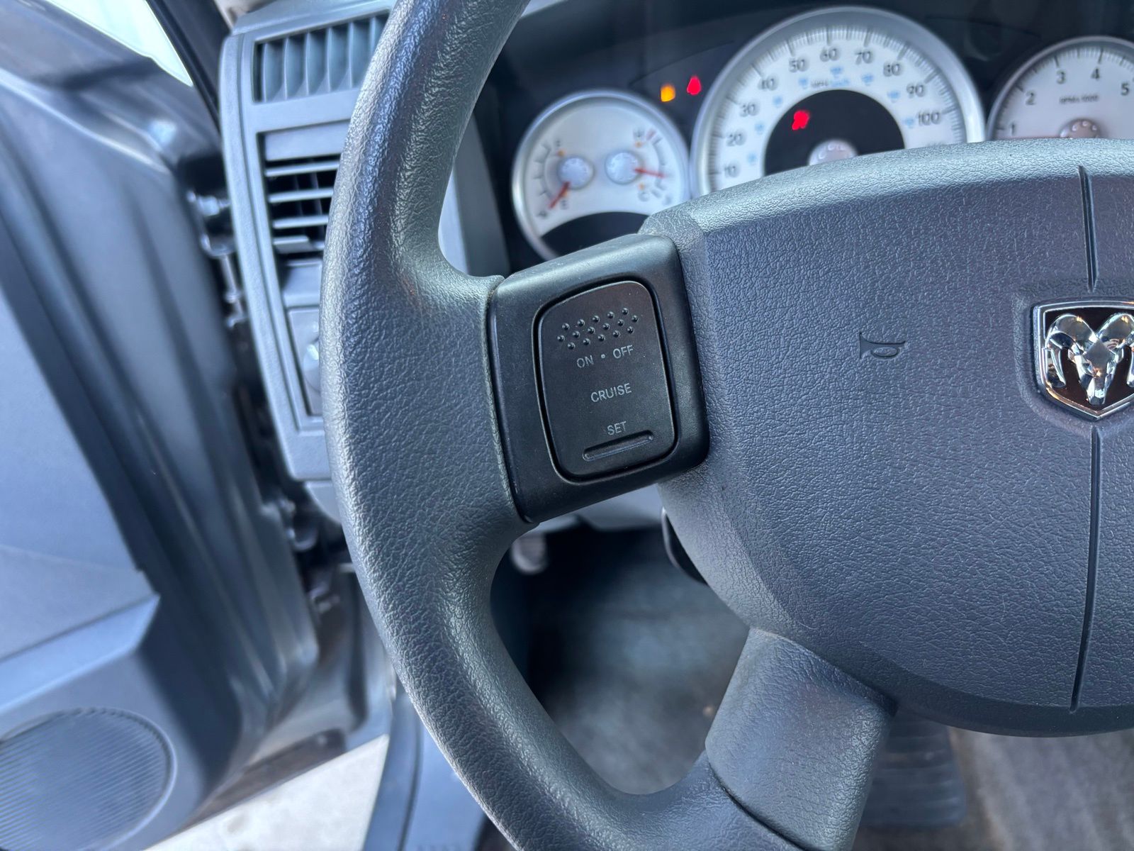 Used Car 2006 Dodge Dakota  Slt For Sale Under $10,000 In Austin, Texas