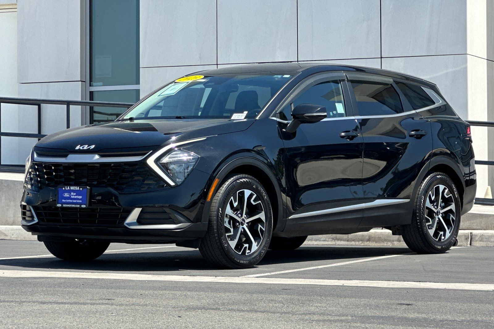 View vehicle photo 7