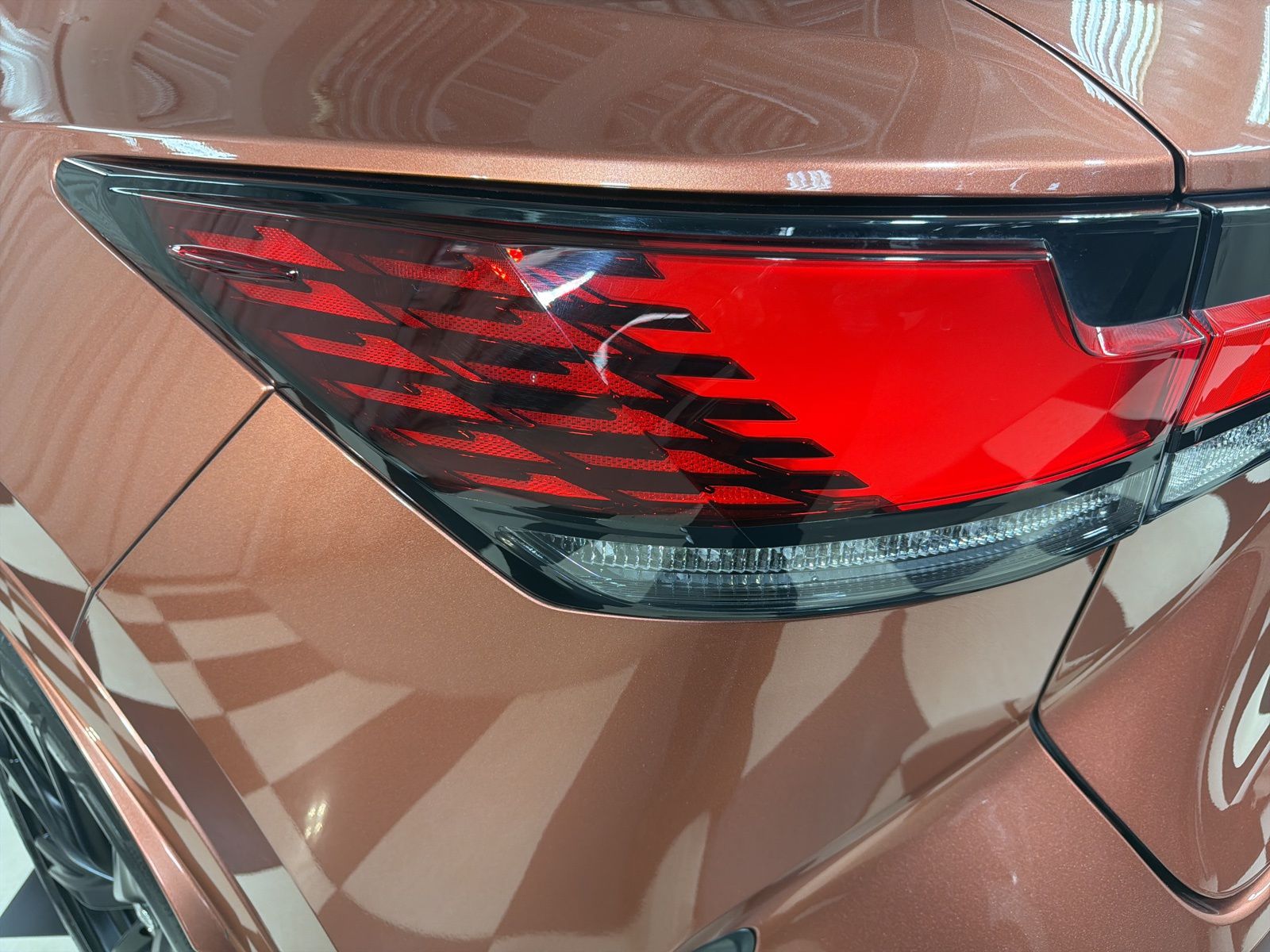Used 2024 Brown Lexus 500h F SPORT Performance image 65