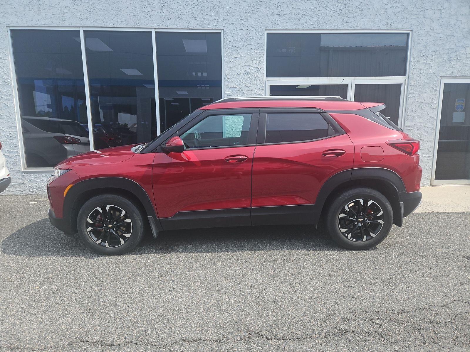 Scarlet Red Metallic 2021 Chevrolet Trailblazer SUV / Crossover Front-Wheel Drive Continuously Variable Transmission