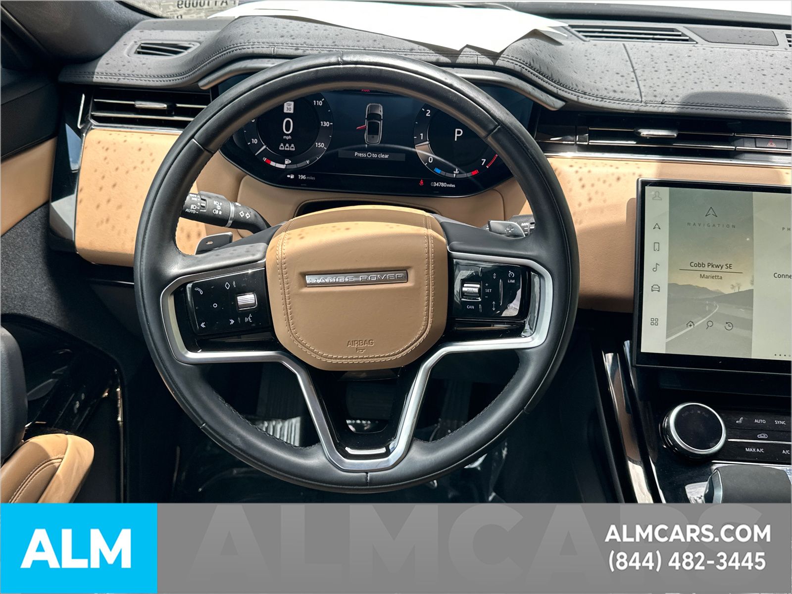 Used 2023 White Land Rover SE image 28