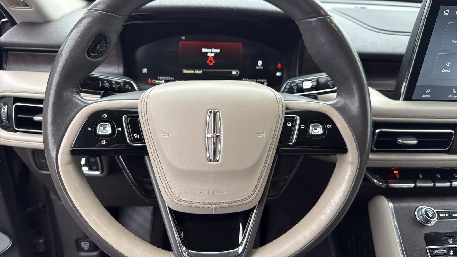 Used Car 2021 Lincoln Aviator  Reserve For Sale Under $30,000 In Austin, Texas