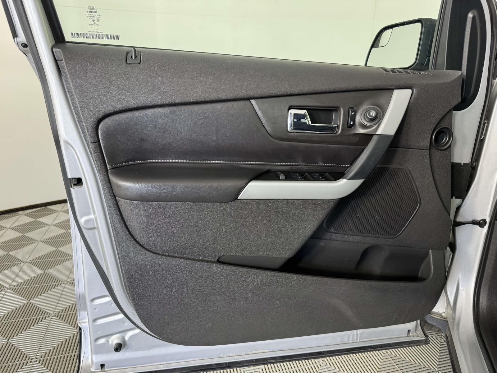 Used 2013 Silver Ford SE image 21